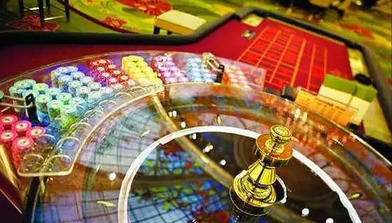 Dasbor permainan tarik4d dengan kategori slot, live casino, dan pasar olahraga